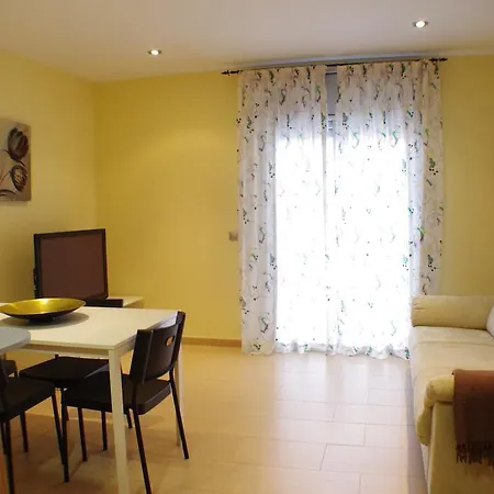 Bed And Go Lloret * يوريت دي مار